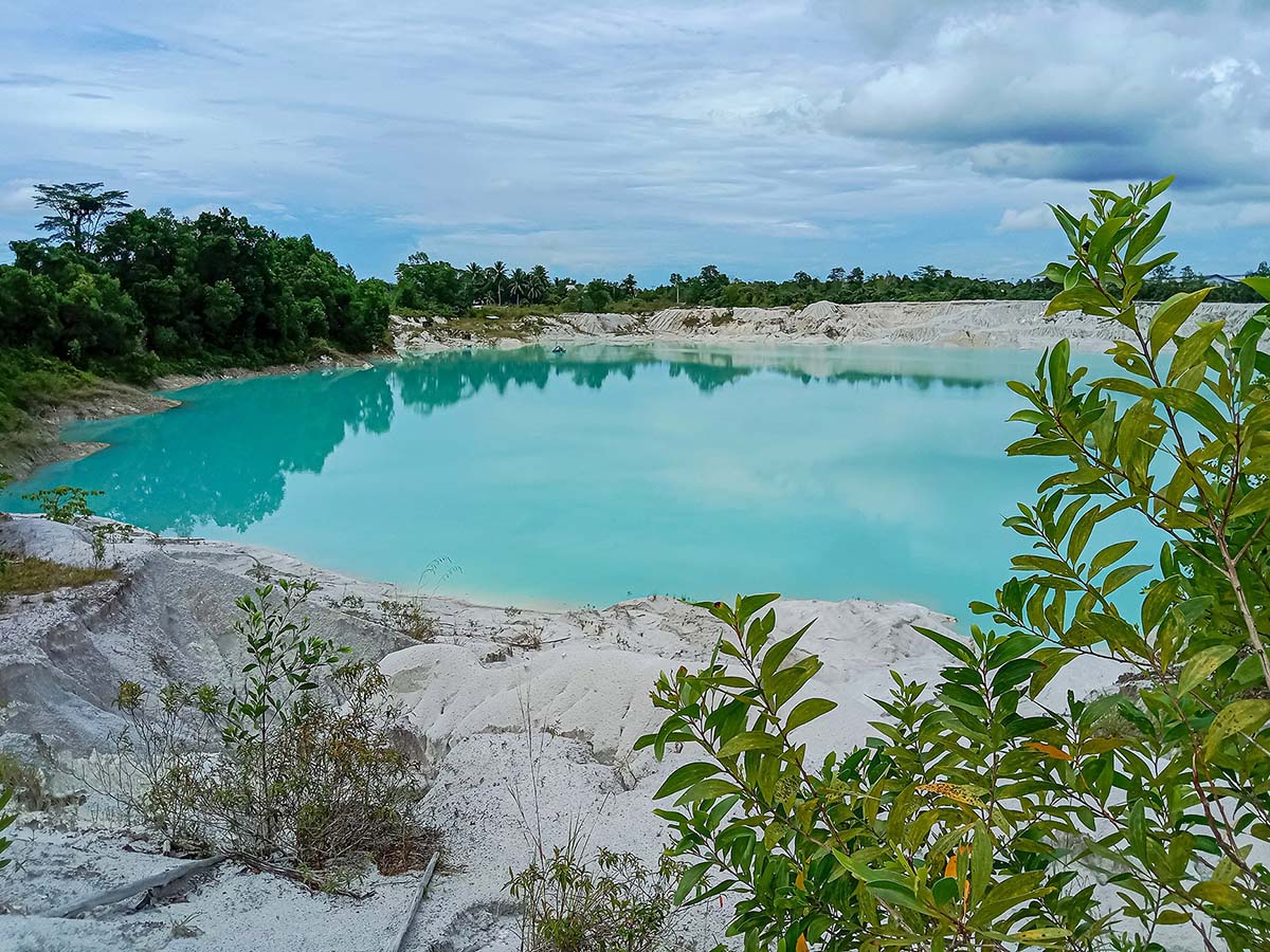 danau-biru